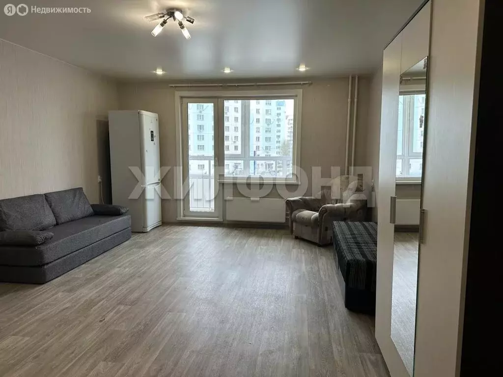 Квартира-студия: Новосибирск, улица Татьяны Снежиной, 42 (34 м) - Фото 1