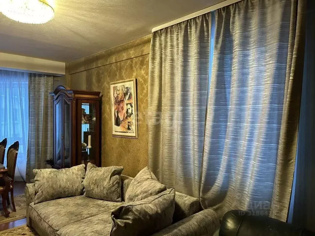3-к кв. Свердловская область, Екатеринбург ул. Кузнечная, 79 (86.9 м) - Фото 1