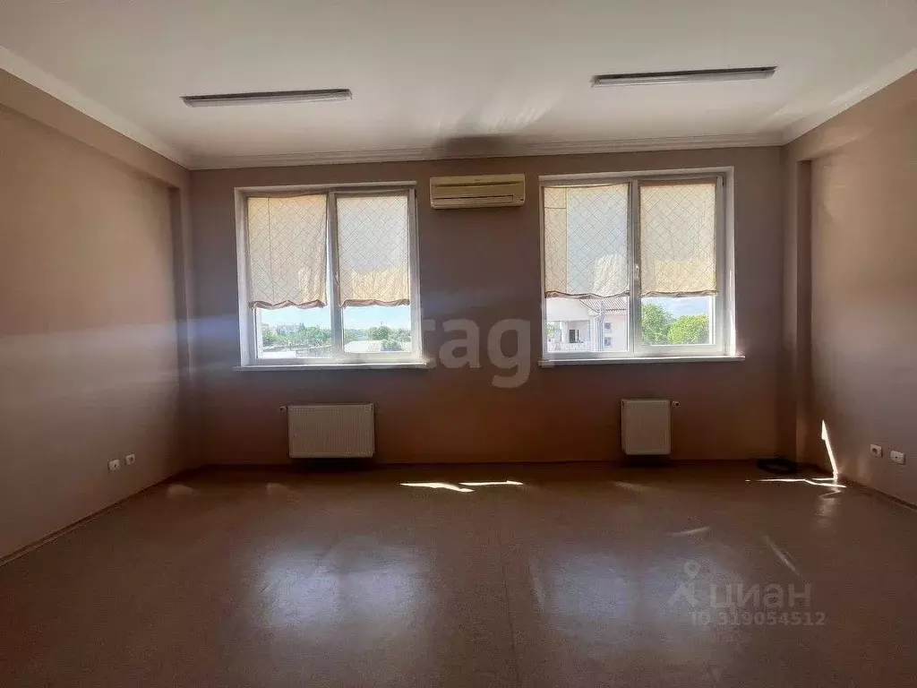 Офис в Крым, Симферополь ул. Самокиша (20 м) - Фото 0