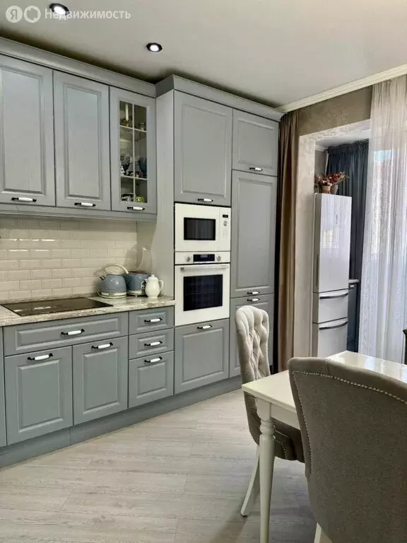 2-комнатная квартира: Оренбург, улица Поляничко, 12 (72.5 м) - Фото 1