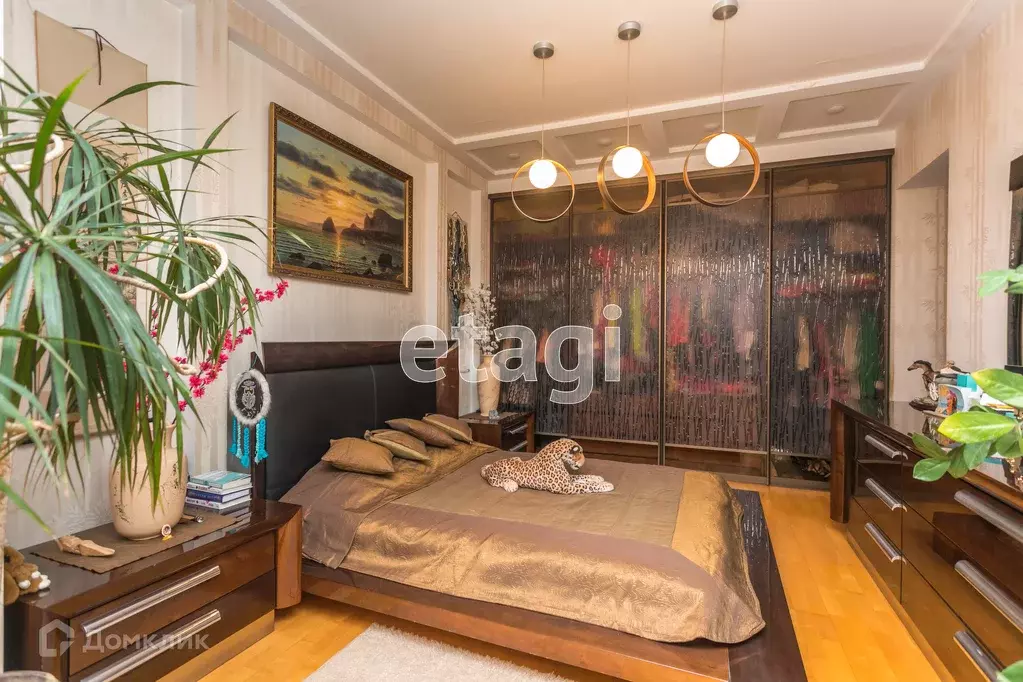 Продаётся 4-к квартира, 151.3 м - Фото 1