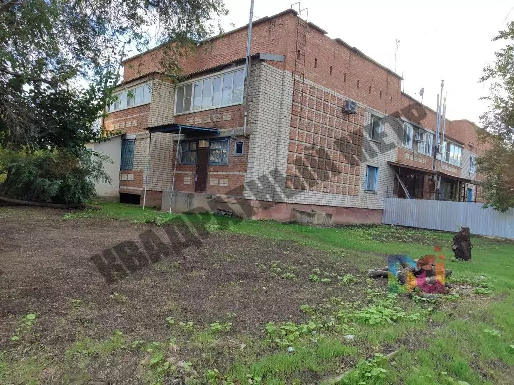 2-к кв. Калмыкия, Городовиковск 1-й мкр, 137 (58.2 м) - Фото 1