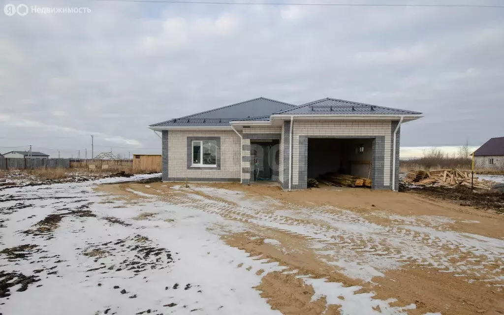 Дом в Ялуторовск, улица Балакшина (109 м) - Фото 2