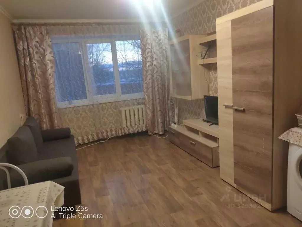 Комната Ленинградская область, Кингисепп Железнодорожная ул., 7 - Фото 1