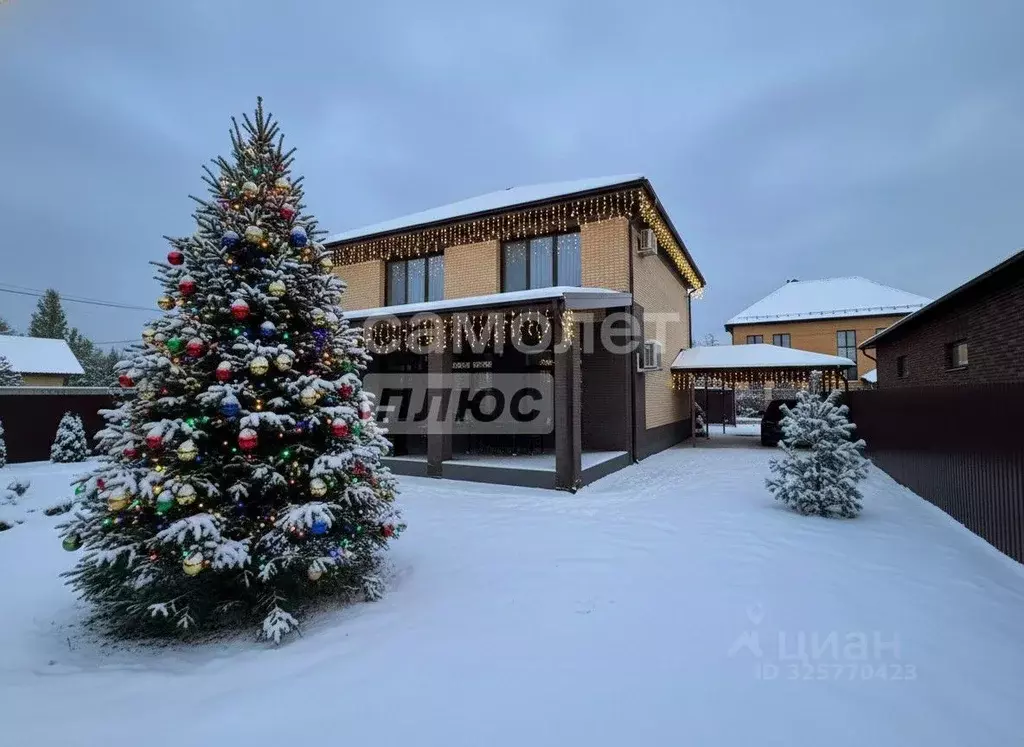 Коттедж в Саратовская область, Энгельс Поселок Лесной мкр, 50 (240 м) - Фото 0