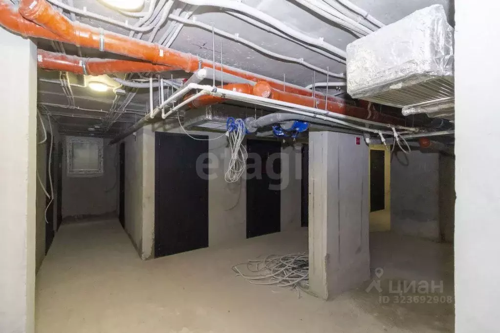 Склад в Тюменская область, Тюмень ул. Василия Подшибякина, 11 (5 м) - Фото 1