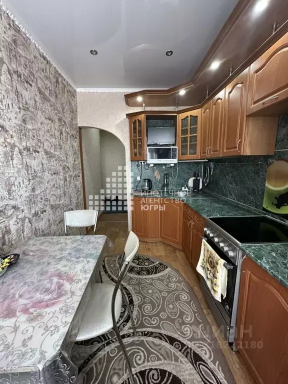 3-к кв. Ханты-Мансийский АО, Нижневартовск ул. Ленина, 9/3 (61.7 м) - Фото 0