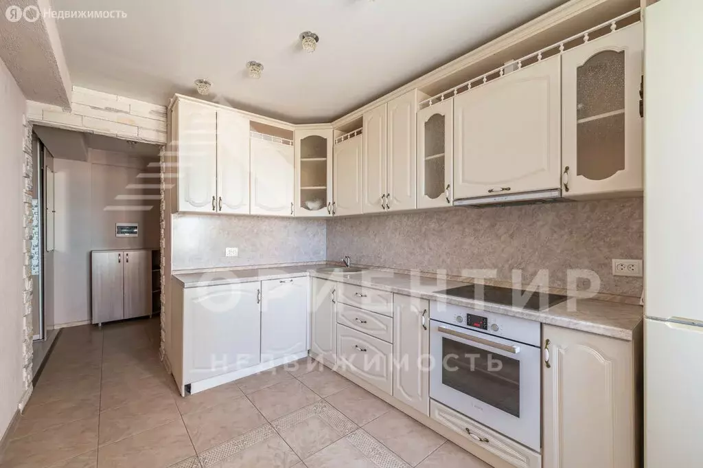 3-комнатная квартира: Екатеринбург, Дорожная улица, 15 (60 м) - Фото 0