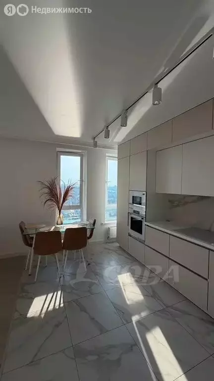 2-комнатная квартира: Тюмень, улица Газовиков, 35 (73.3 м) - Фото 1
