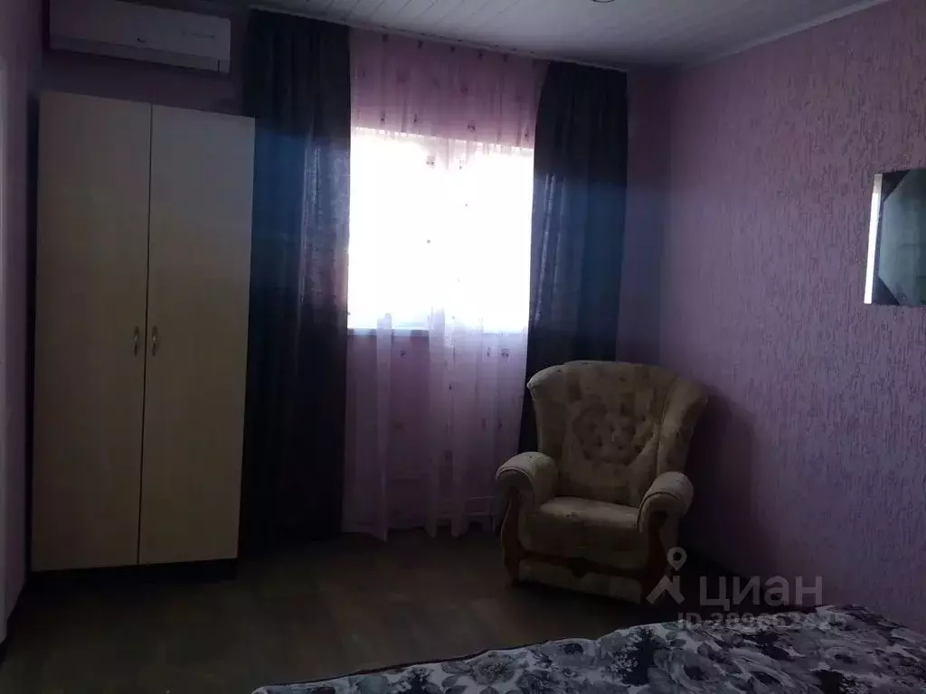 Комната Крым, Сакский район, с. Уютное ул. Кирова, 60 - Фото 1