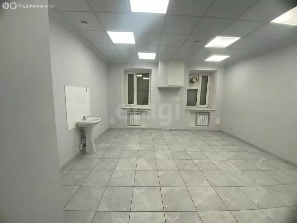 Помещение свободного назначения (220.6 м) - Фото 1