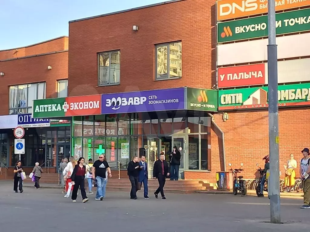 Торговый павильон в ТЦ, 1 этаж у входа рядом с мет - Фото 1