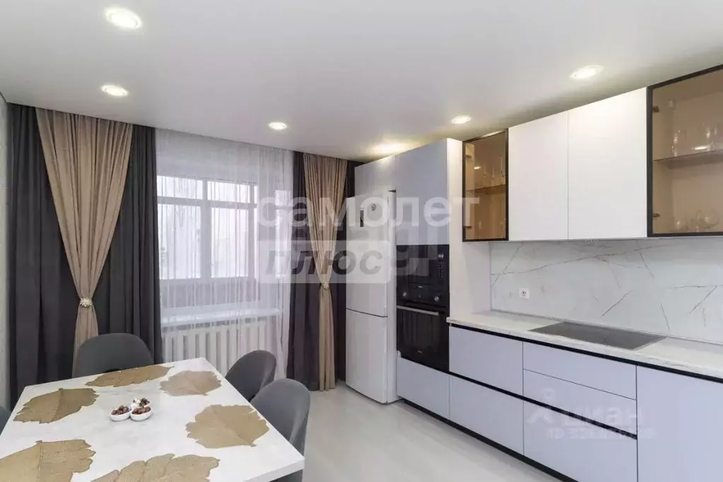 3-к кв. Тюменская область, Тюмень ул. Пермякова, 65 (75.4 м) - Фото 1