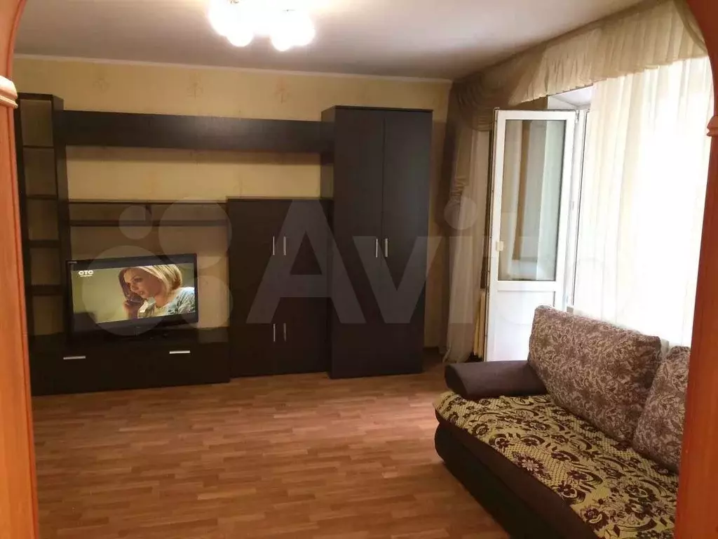 2-к. квартира, 57 м, 1/10 эт. - Фото 1