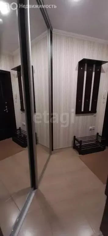 1-комнатная квартира: Тюмень, улица Монтажников, 53 (49.4 м) - Фото 1