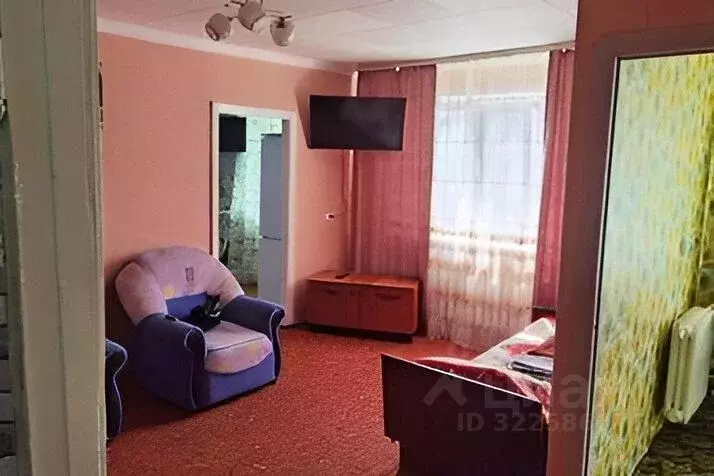 2-к кв. Магаданская область, Ягодное пгт ул. Спортивная, 21 (46.0 м) - Фото 1