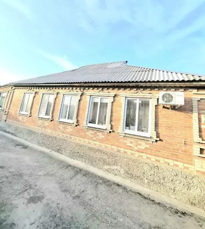 Дом в Ростовская область, Красный Сулин Рудничный пер., 2 (75 м) - Фото 1