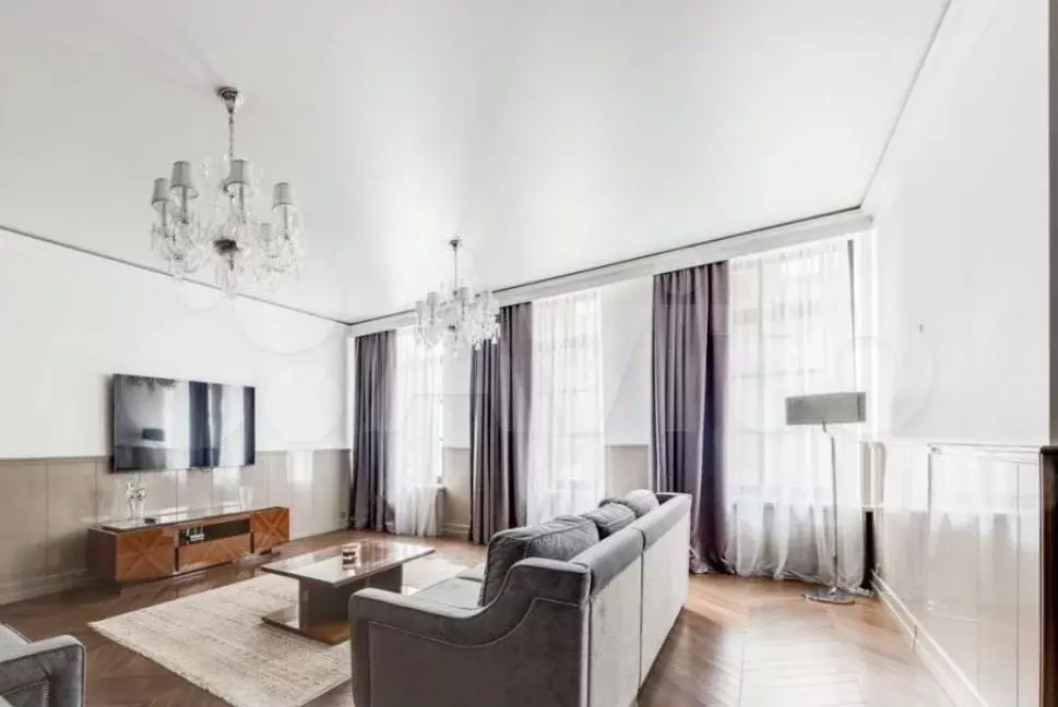 3-к. квартира, 180 м, 2/7 эт. - Фото 1