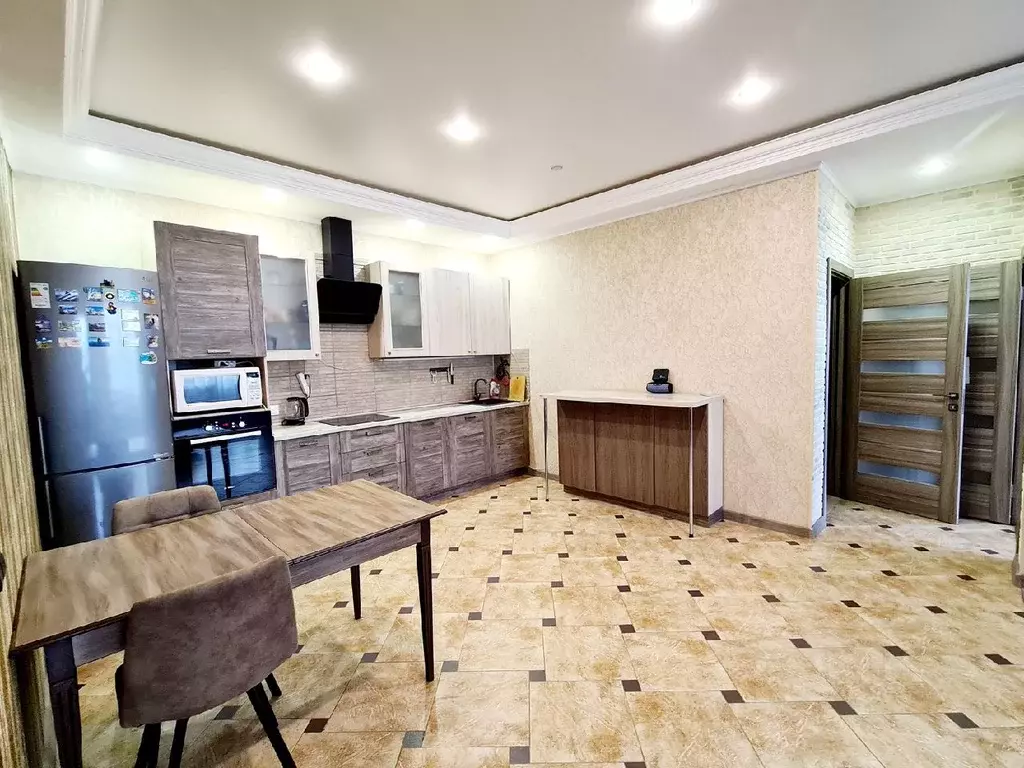 3-к кв. Нижегородская область, Нижний Новгород Дальняя ул., 8 (86.0 м) - Фото 1