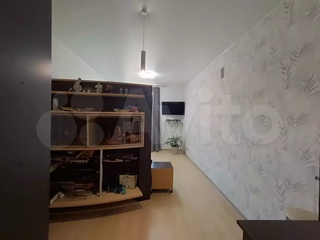 Комната 18 м в 8-к., 1/3 эт. - Фото 1