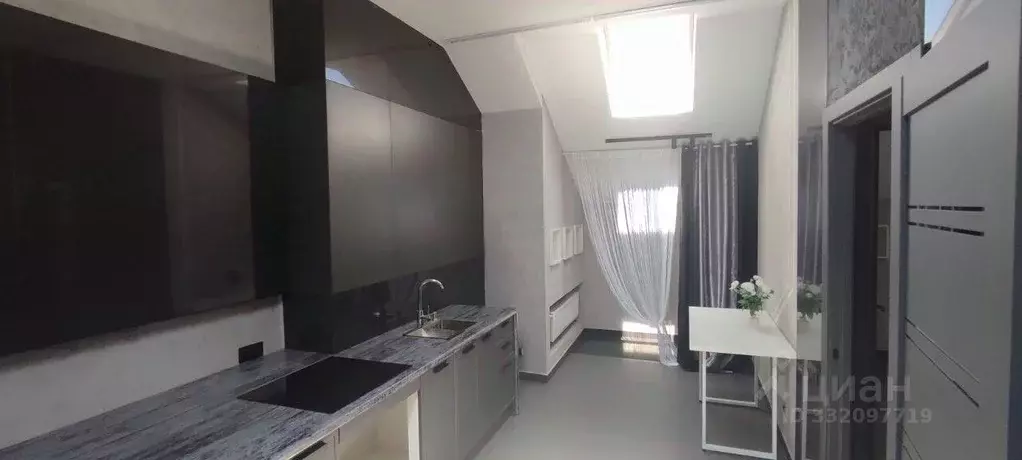 5-к кв. Крым, Симферополь ул. Училищная, 22 (102.1 м) - Фото 1