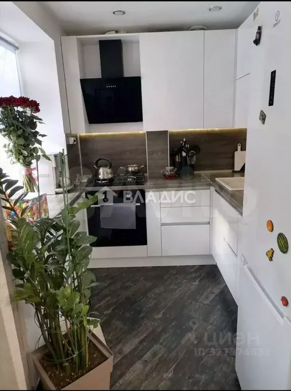 3-к кв. Белгородская область, Белгород Садовая ул., 53 (61.4 м) - Фото 1