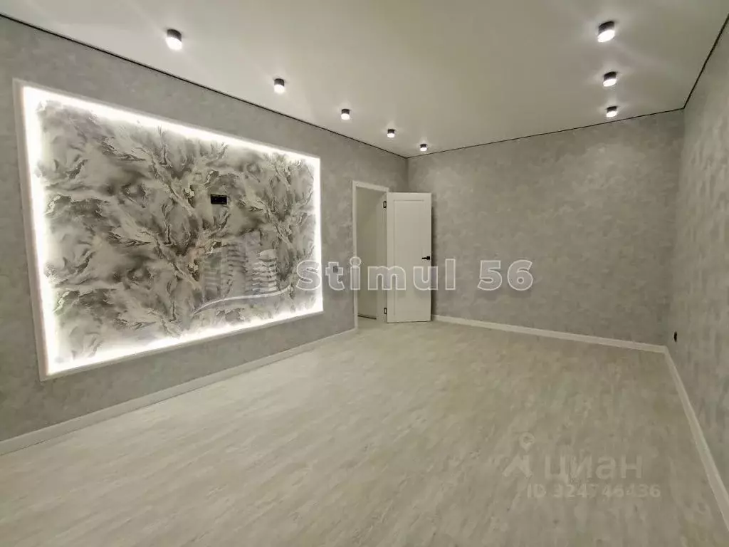 2-к кв. Оренбургская область, Оренбург ул. Фронтовиков, 10/4 (58.0 м) - Фото 1