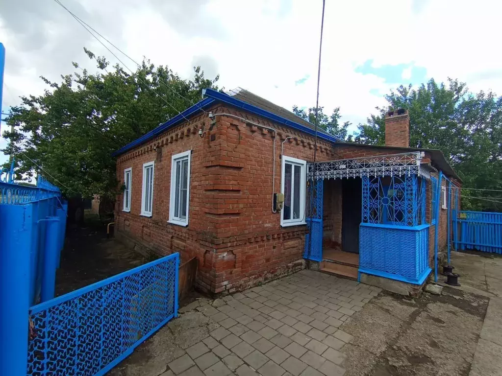 Дом в Краснодарский край, Кавказская ст-ца ул. Красный Пахарь (88 м) - Фото 1