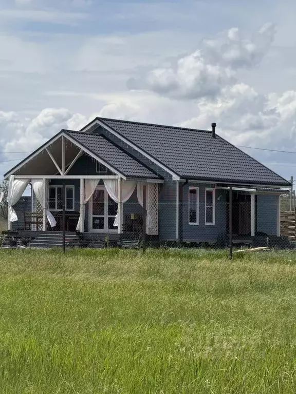 Дом в Ростовская область, Родионово-Несветайский район, Волошинское ... - Фото 1