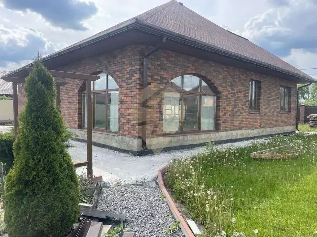 Коттедж в Белгородская область, Старооскольский городской округ, с. ... - Фото 0