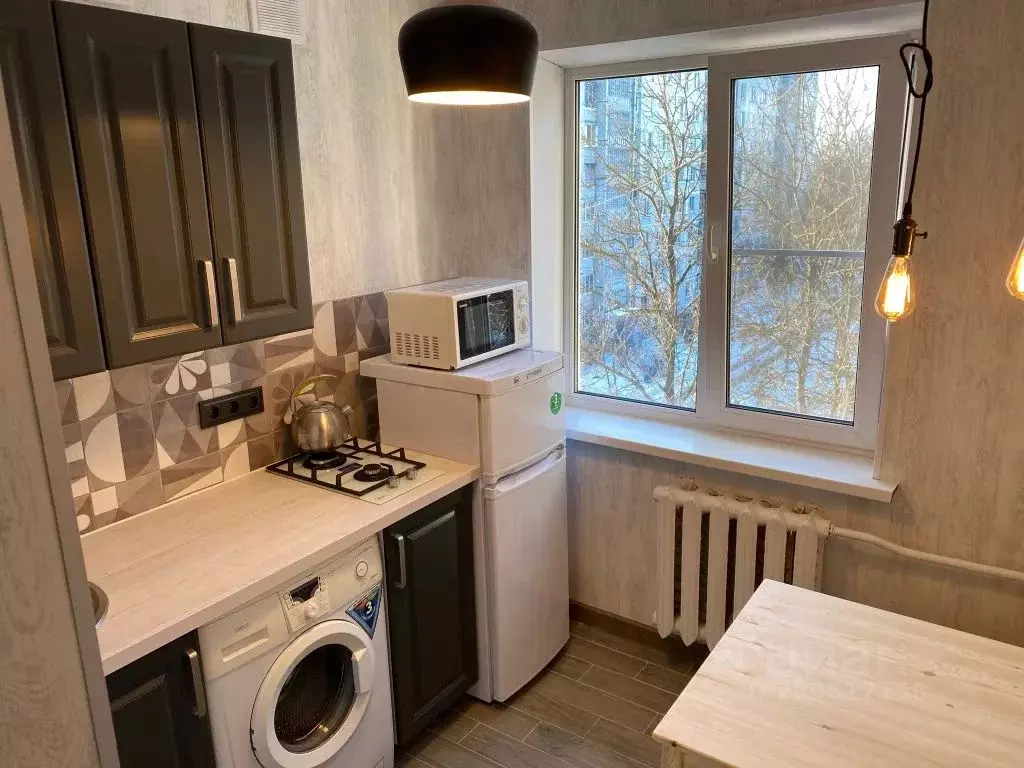 2-к кв. Тверская область, Тверь Октябрьский просп., 83 (42.0 м) - Фото 0