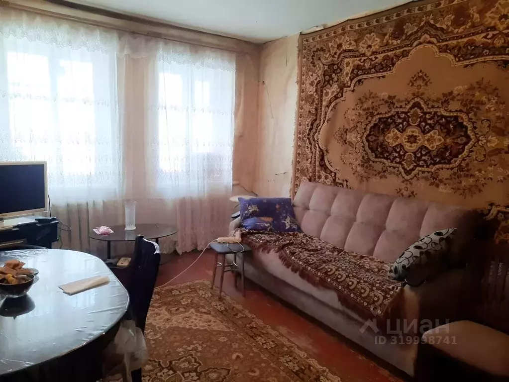 3-к кв. Свердловская область, Кировград ул. Гагарина, 10 (55.0 м) - Фото 0