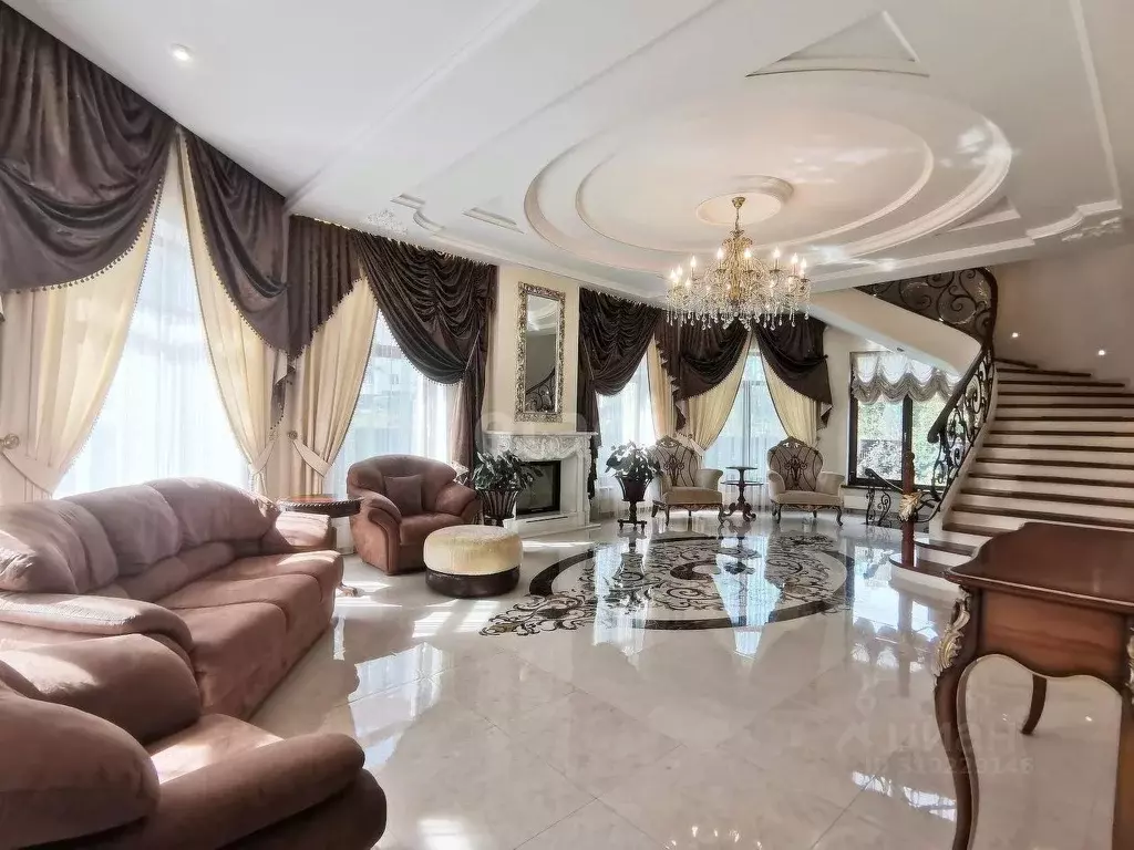 Дом в Камчатский край, Петропавловск-Камчатский Якорная ул., 2 (549 м) - Фото 1