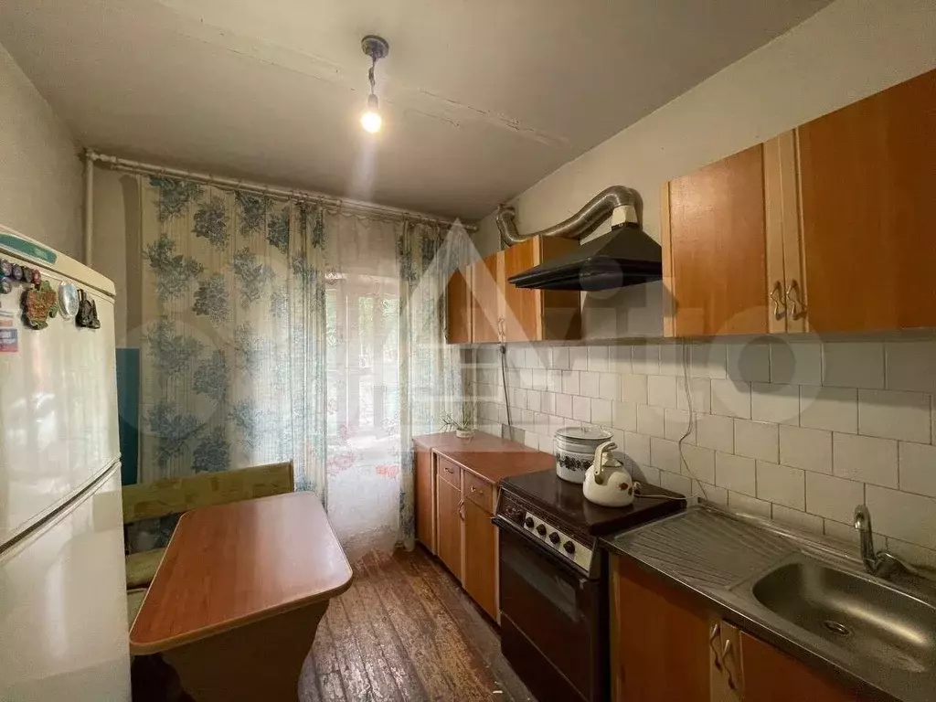2-к. квартира, 60 м, 1/5 эт. - Фото 0