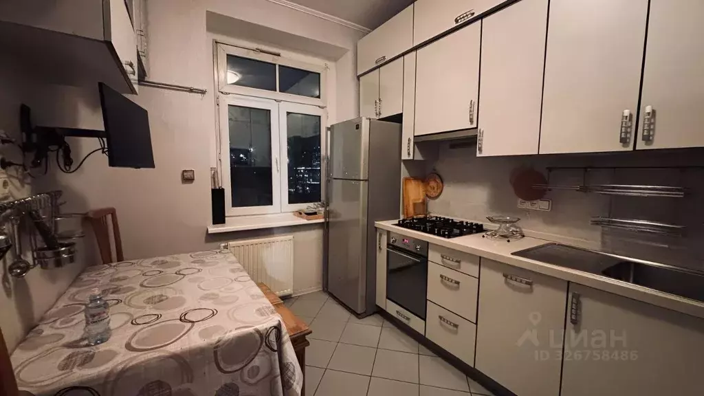 4-к кв. Москва ул. Космонавтов, 6 (77.4 м) - Фото 0