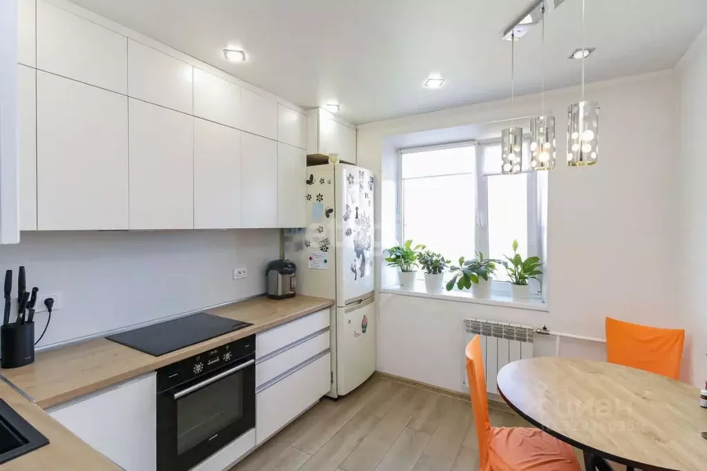 2-к кв. Тюменская область, Тюмень ул. Щербакова, 96А (56.0 м) - Фото 1