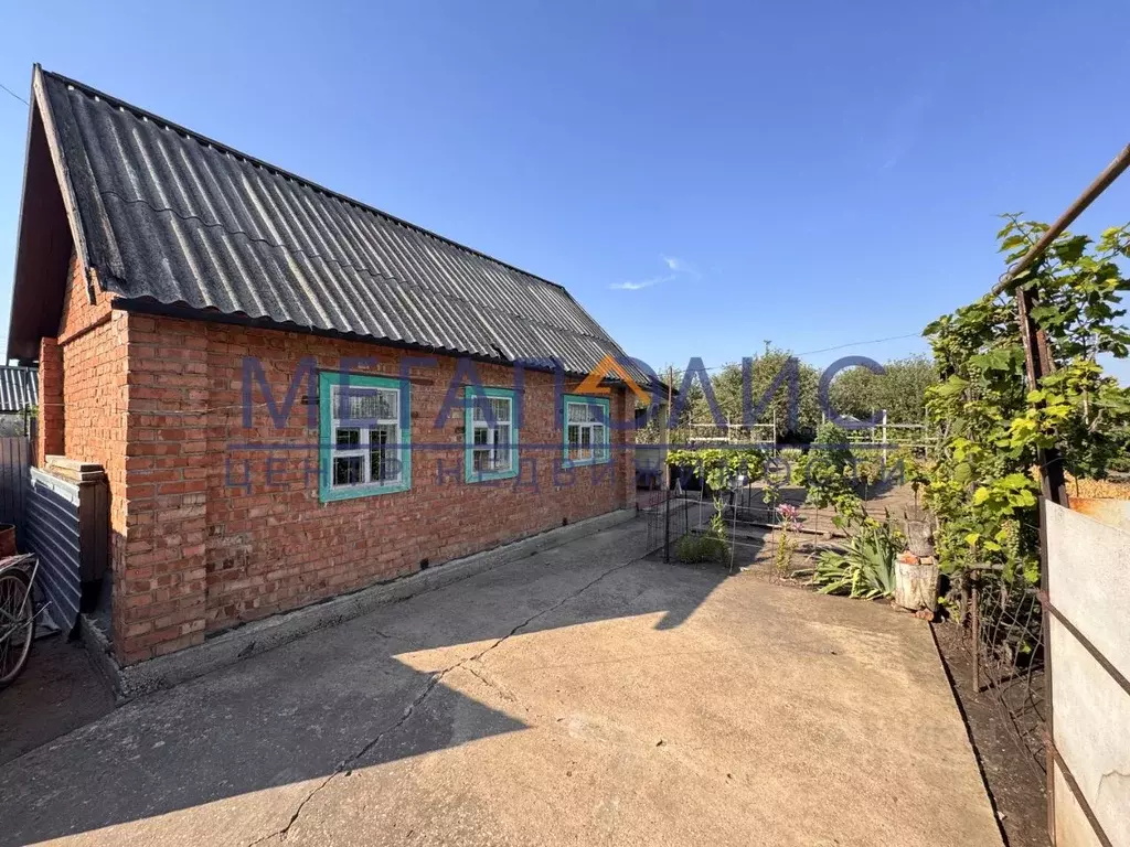 Дом в Саратовская область, Балаково Цемент СНТ, ул. Вишневая (19 м) - Фото 1