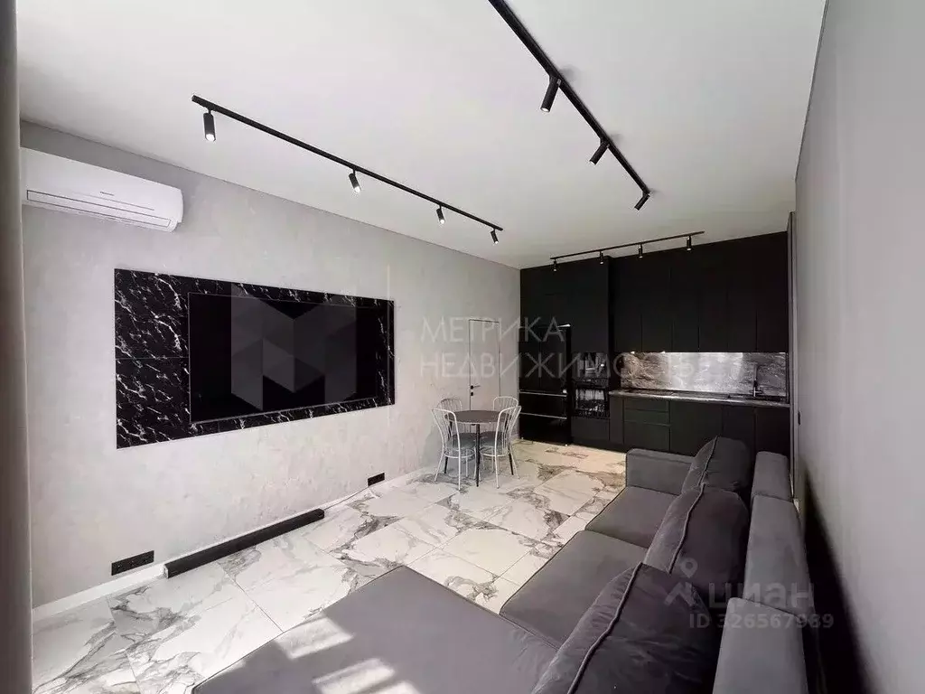 2-к кв. Тюменская область, Тюмень ул. Разведчика Кузнецова, 5 (62.0 м) - Фото 2