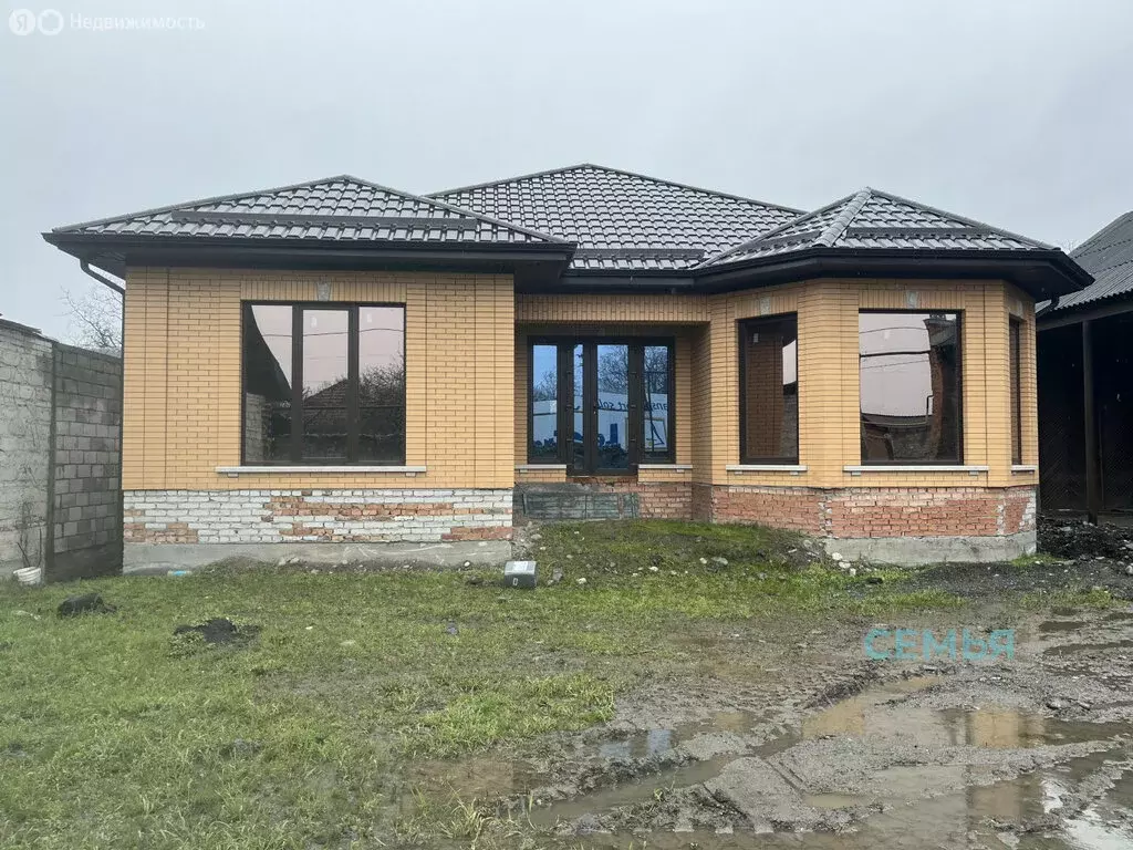 Дом в село Гизель, улица Калинина (142.8 м) - Фото 1