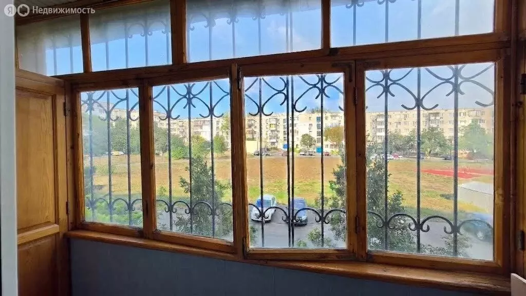 4-комнатная квартира: Керчь, улица Будённого, 19 (75 м) - Фото 1