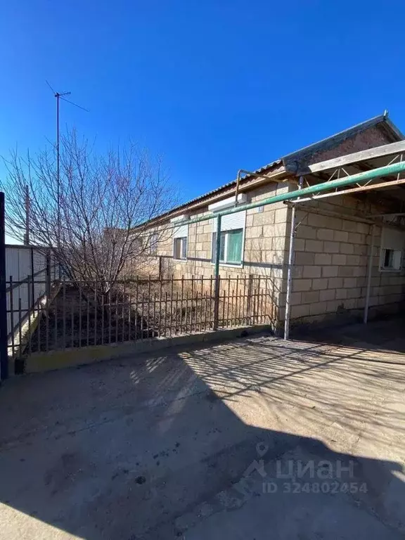 Дом в Астраханская область, Астрахань Мурманская ул., 23 (78 м) - Фото 1