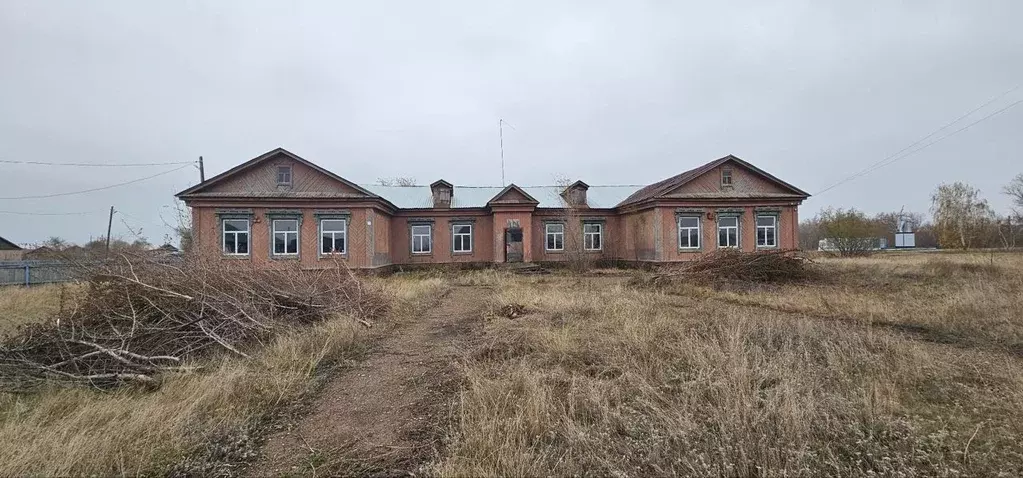 Помещение свободного назначения в Оренбургская область, Курманаевский ... - Фото 0