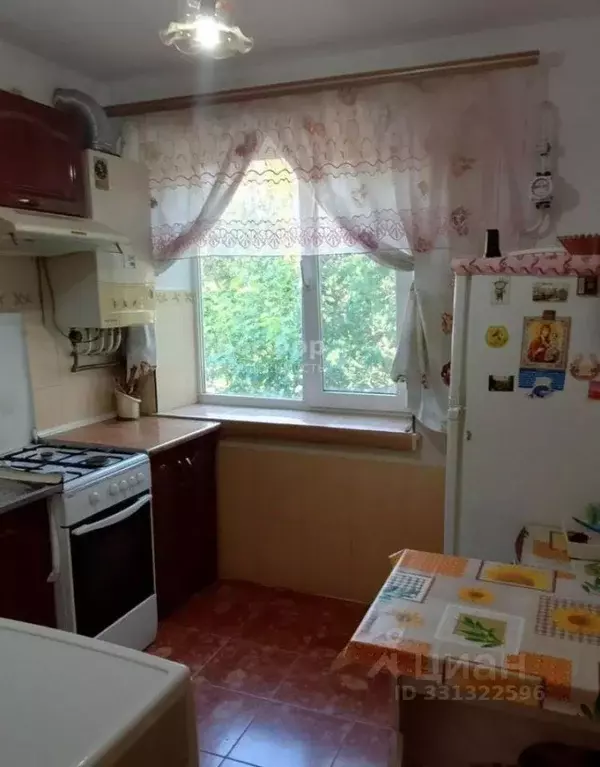 3-к кв. Крым, Кировское пгт ул. Горького (55.9 м) - Фото 1