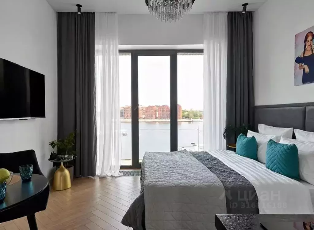 Студия Санкт-Петербург наб. Макарова, 58с2 (26.0 м) - Фото 0