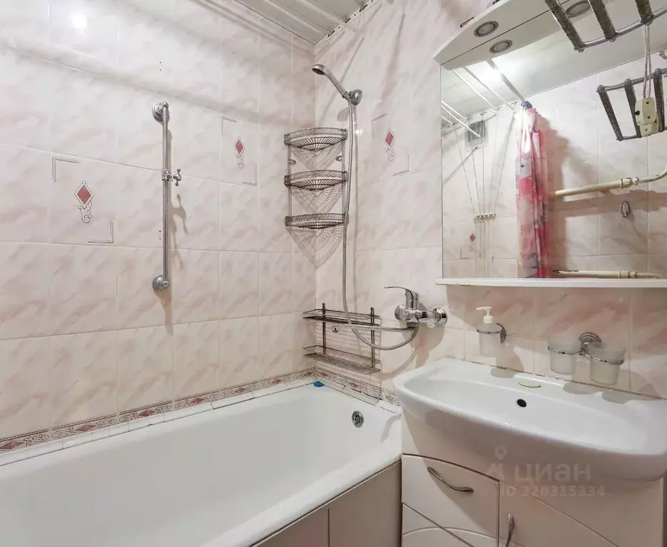 2-к кв. Челябинская область, Челябинск ул. Героев Танкограда, 55 (49.0 ... - Фото 1