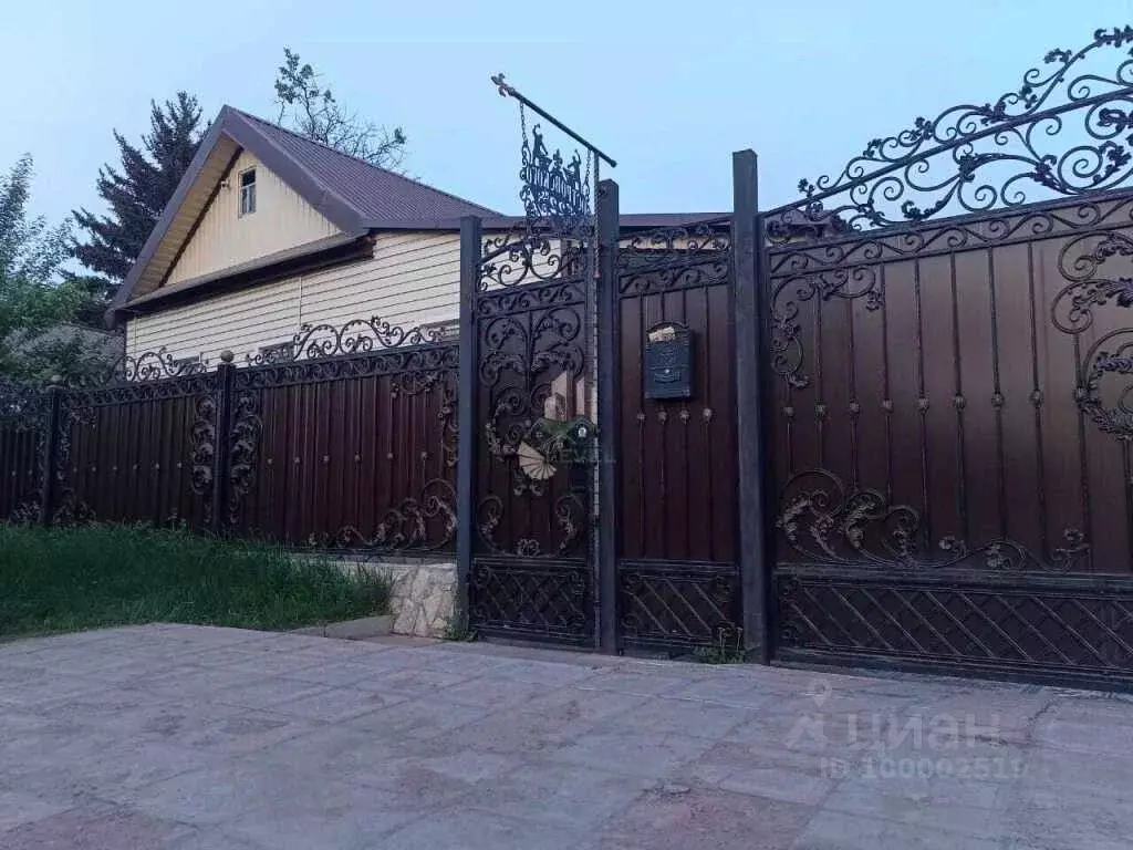 Дом в Саратовская область, Энгельс ул. Островского (81 м) - Фото 0