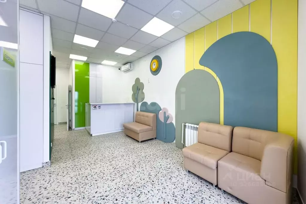 Офис в Ульяновская область, Ульяновск ул. Защитников Отечества, 19 ... - Фото 1