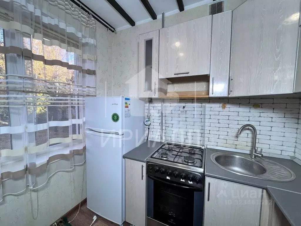 2-к кв. Курская область, Железногорск ул. Обогатителей, 12 (43.9 м) - Фото 0