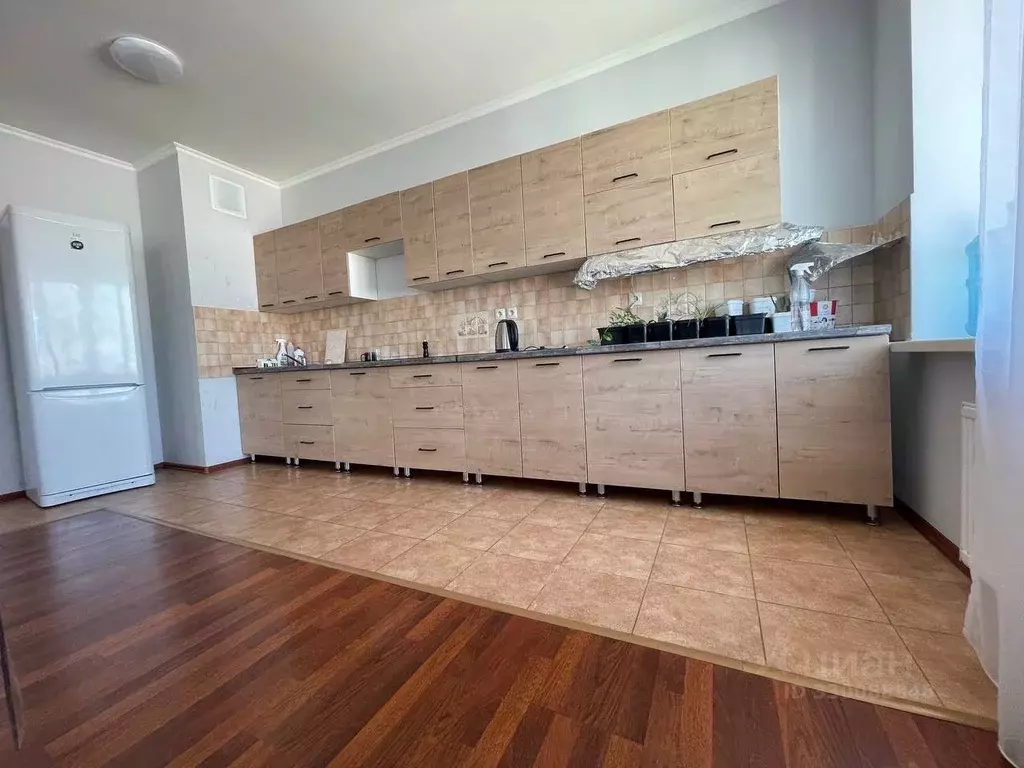 2-к кв. Татарстан, Казань ул. Фатыха Амирхана, 12Д (70.0 м) - Фото 1