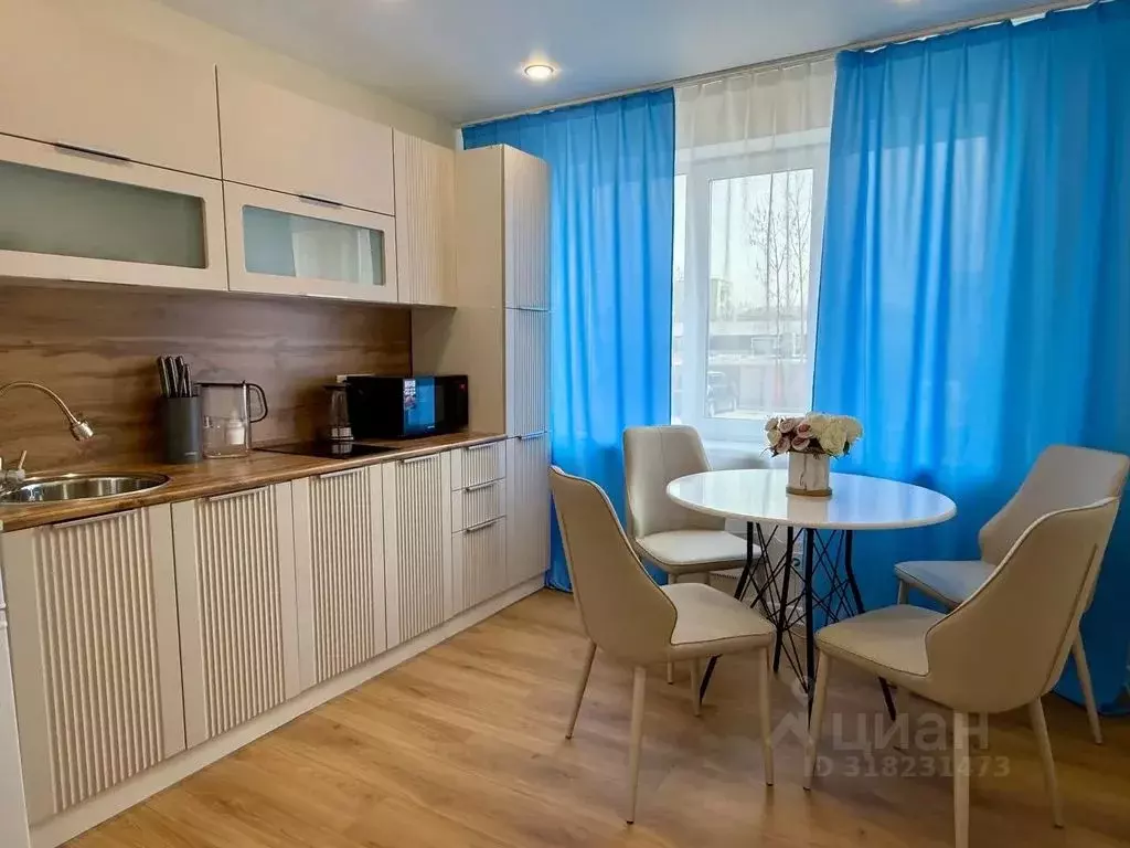 2-к кв. Приморский край, Уссурийск Комсомольская ул., 15 (50.0 м) - Фото 0